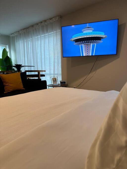 Appartement Luxe: Modern Retreat In The City à Seattle Extérieur photo