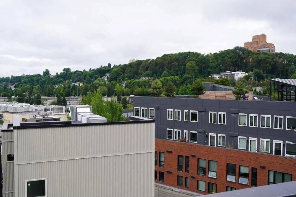 Appartement Luxe: Modern Retreat In The City à Seattle Extérieur photo