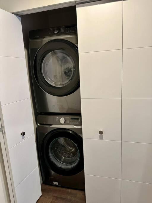 Appartement Luxe: Modern Retreat In The City à Seattle Extérieur photo